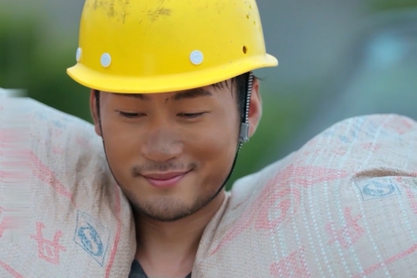 [Dublajlı]Ejderhanın Peşinde: Kararsız Kılıç