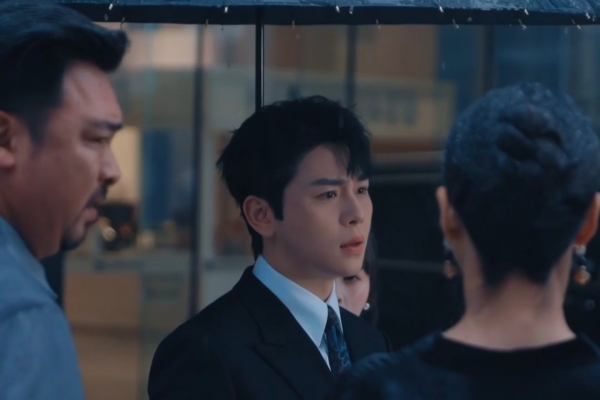 Ma Famille Sans-Cœur Me Supplie de Rentrer