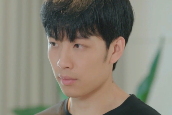 [Dubbed]The CEO's Bodyguard Boyfriend