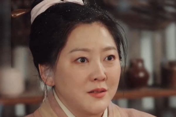 [Dubbed]Throne and Kin