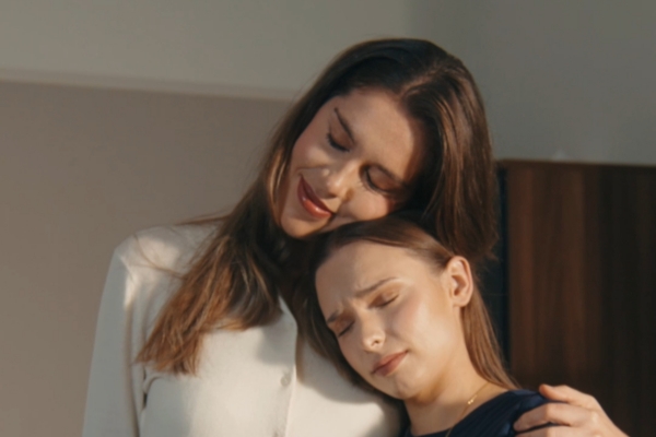 [Doblado] Entre la hija y la guerra