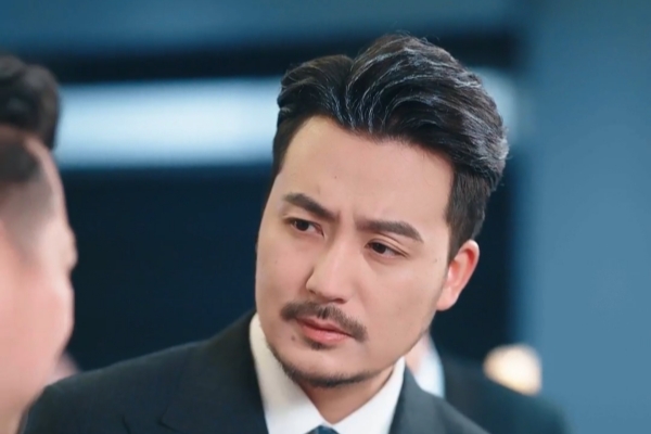 [Dublajlı]Patron Üvey Anne Oldu, Oğlum Şaşkınlık Yaşama!