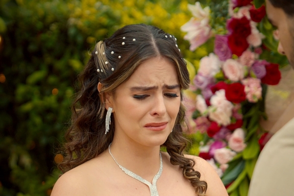 La Espalda de la Novia No Deseada