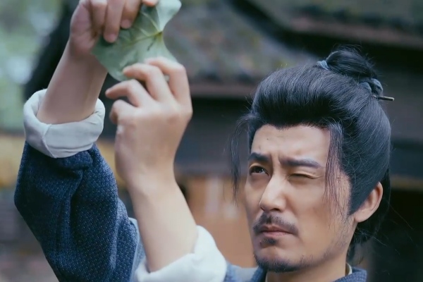 [Дубляж] «Отцом неказистым — судьба вершится!»